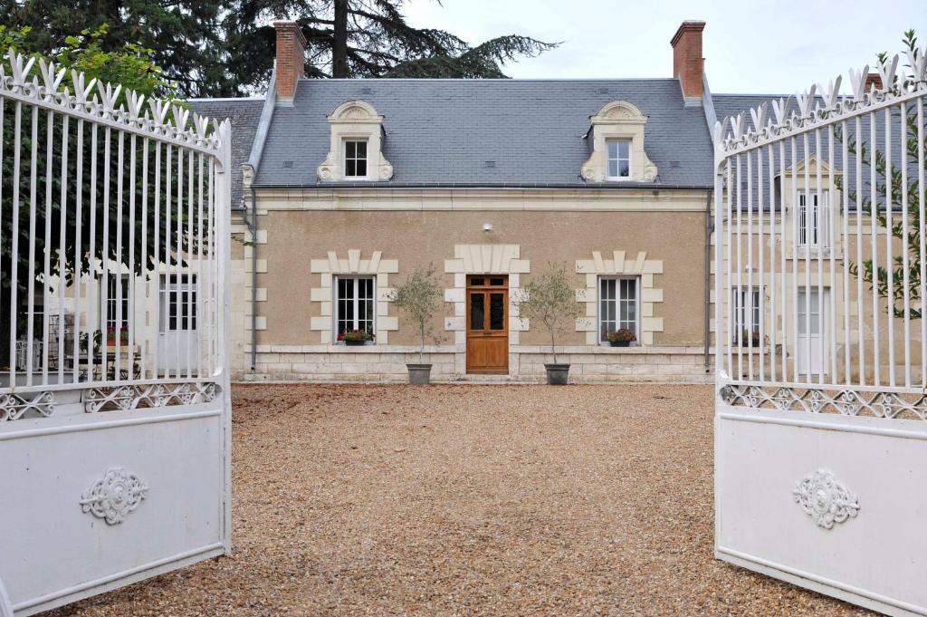 Chambres et tables d'hôtes Le Voriou Couddes Exterior foto